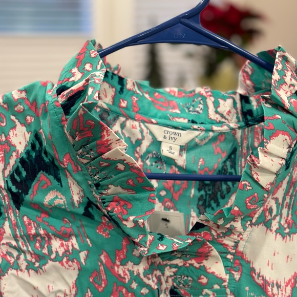 Sleeveless ruffled collar top - Picture 5 of 5